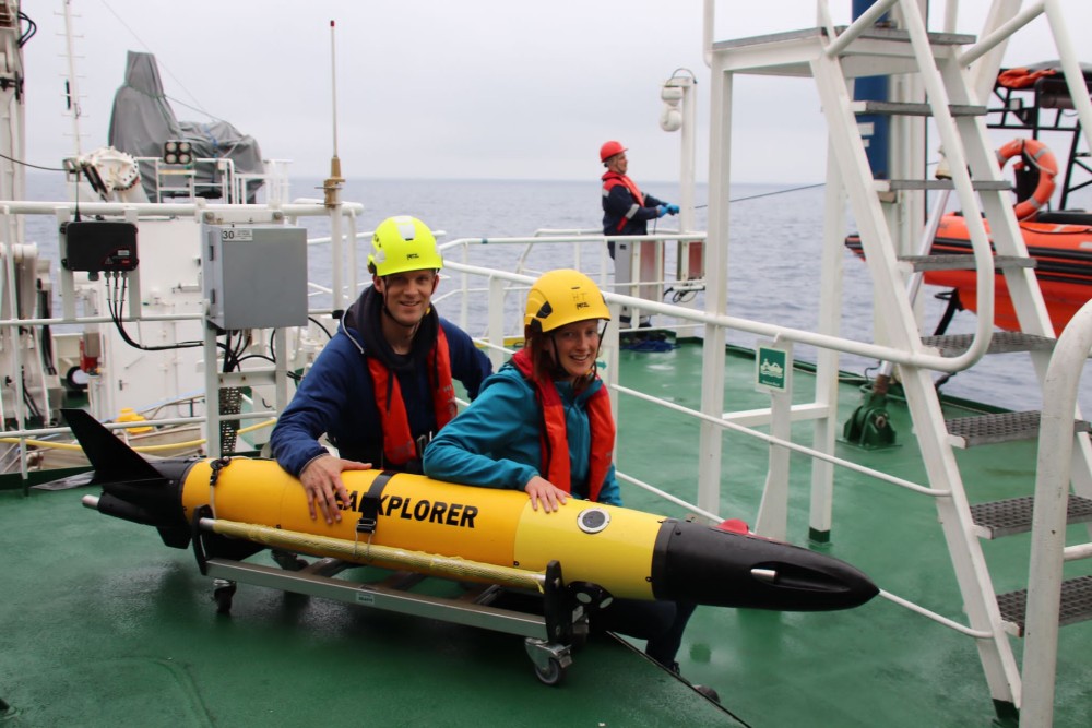 VLIZ team with Glider YOKO on RV Belgica (DynaMOD project, FWO). Credit: David Van Rooij | UGent