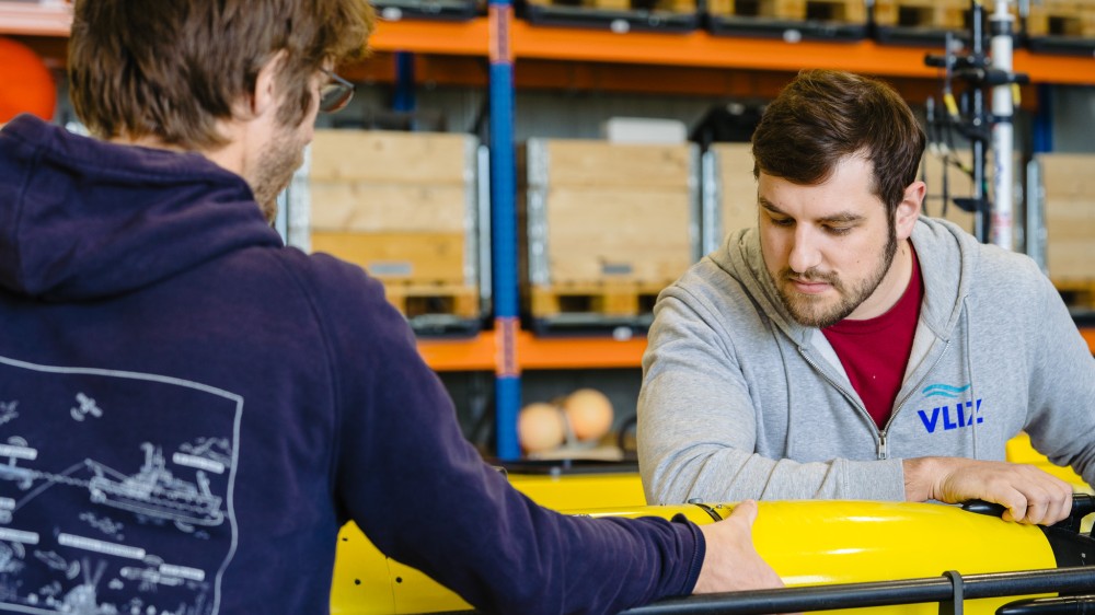 Zeebad#2: kom proeven van het VLIZ-onderzoek vanop de eerste rij
