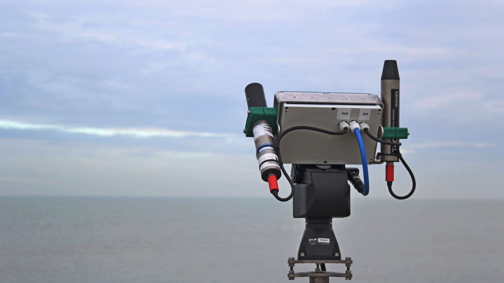 VLIZ develops robot to validate satellite measurements