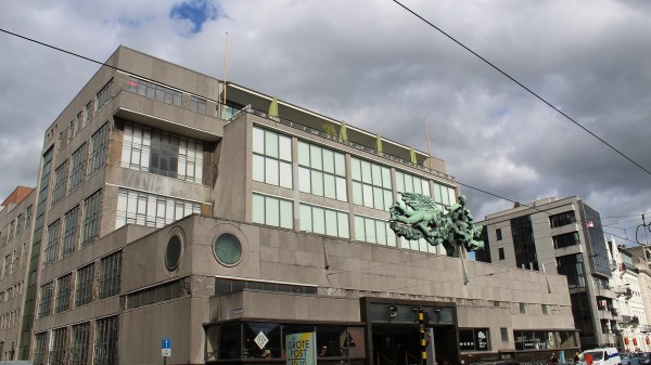 Gevel De Grote Post in Oostende (foto: Paul Henning)