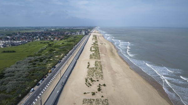 Aerial view on the dune-dike system at Raversijde (Belgium) (Photo: Glenn Strypsteen) 