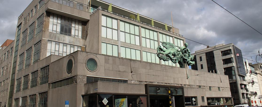 Gevel De Grote Post in Oostende