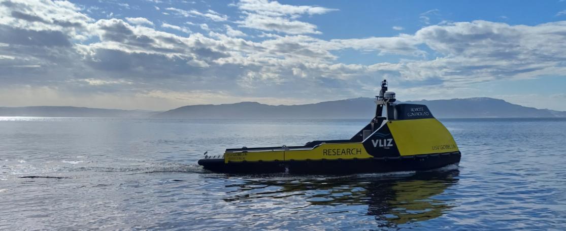 USV Gobelijn at sea