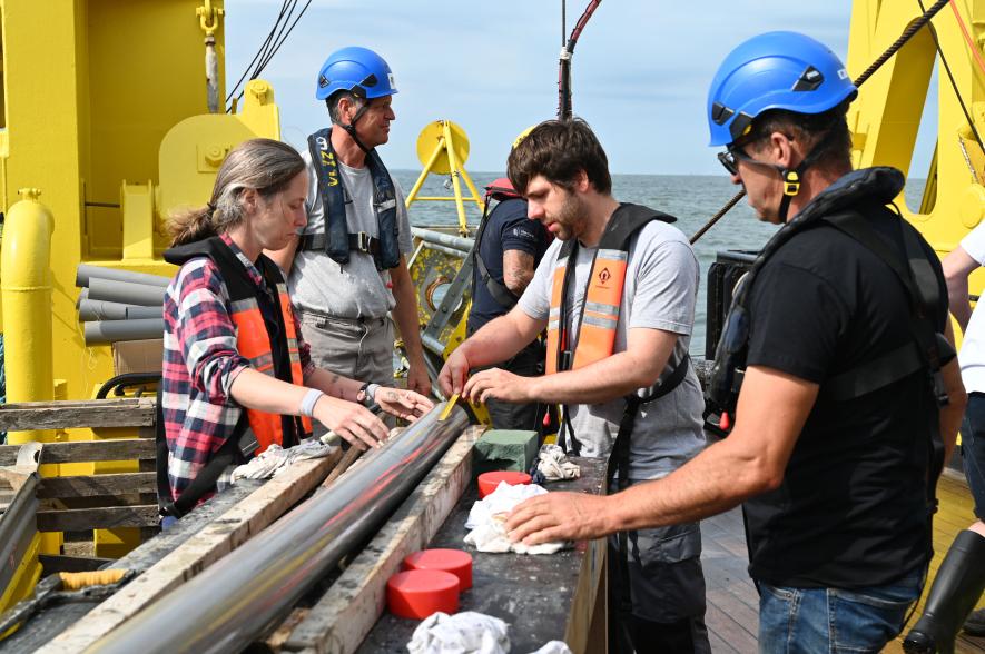 VLIZ onderzoekers aan boord van de RV Simon Stevin