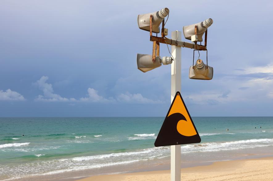 Tsunami warning 